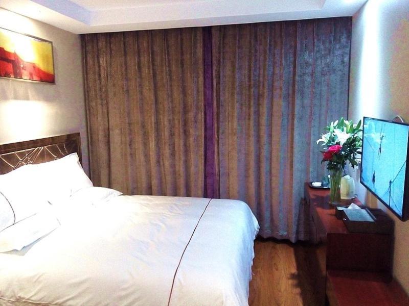 Golmud Greentree Inn Geermu Walking Street Business Hotel מראה חיצוני תמונה