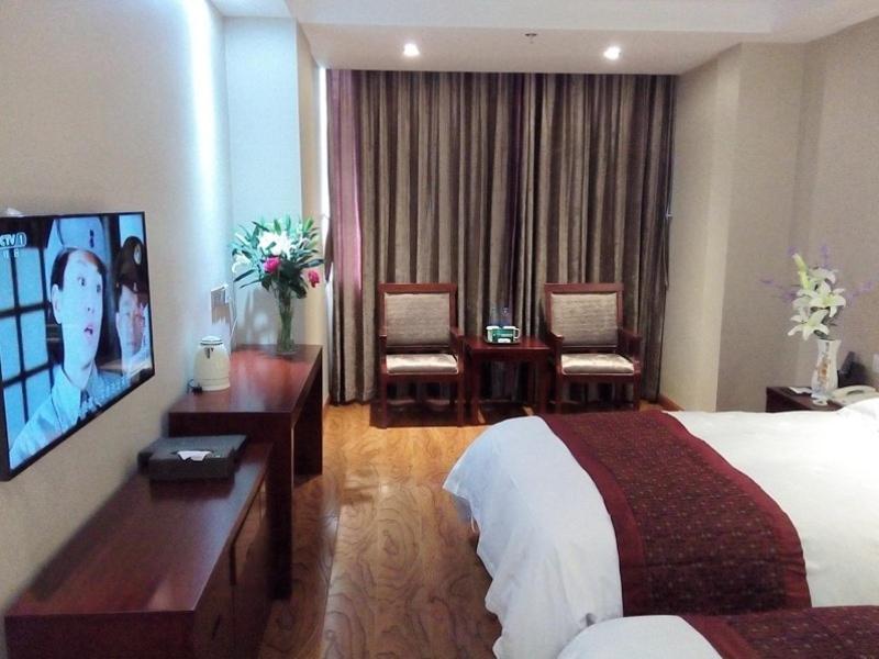 Golmud Greentree Inn Geermu Walking Street Business Hotel מראה חיצוני תמונה
