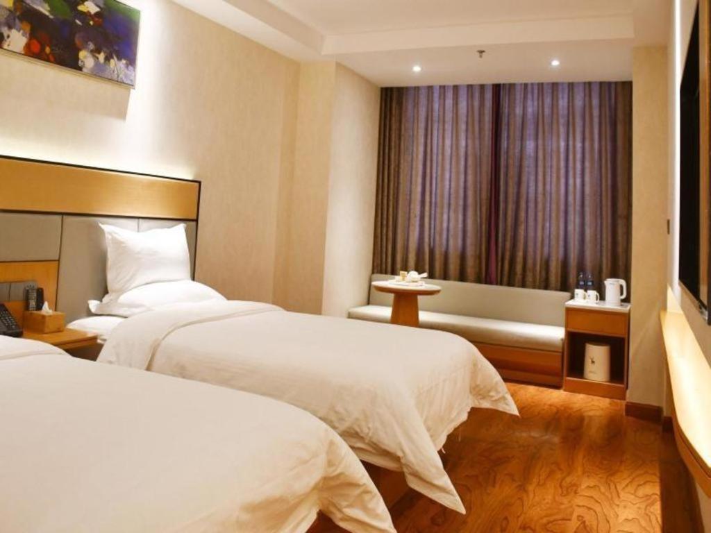 Golmud Greentree Inn Geermu Walking Street Business Hotel מראה חיצוני תמונה