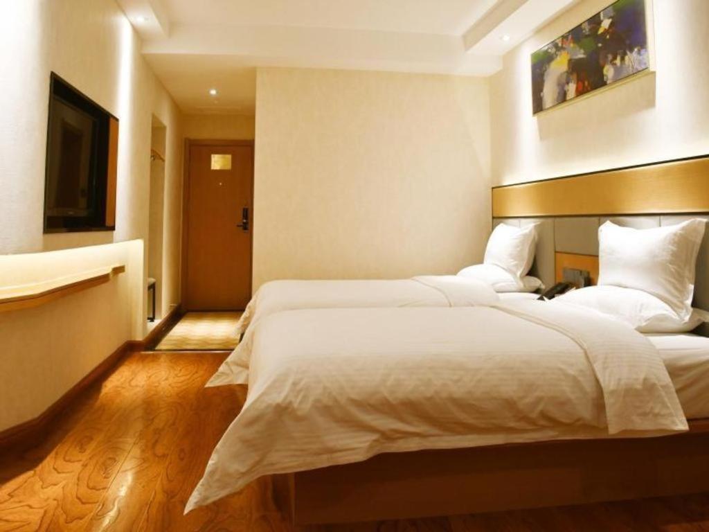 Golmud Greentree Inn Geermu Walking Street Business Hotel מראה חיצוני תמונה