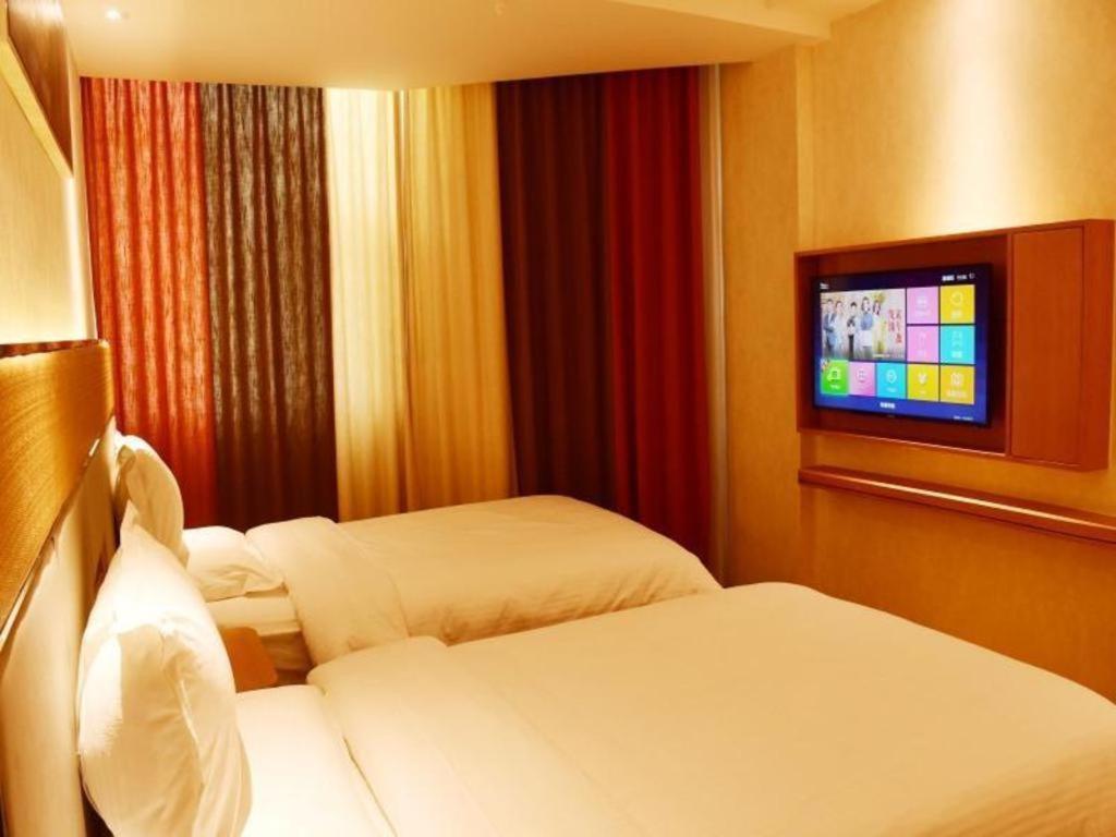 Golmud Greentree Inn Geermu Walking Street Business Hotel מראה חיצוני תמונה