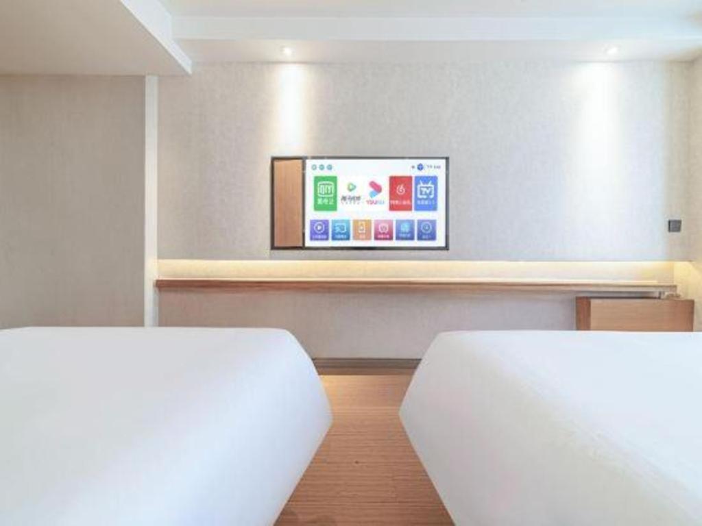 Golmud Greentree Inn Geermu Walking Street Business Hotel מראה חיצוני תמונה