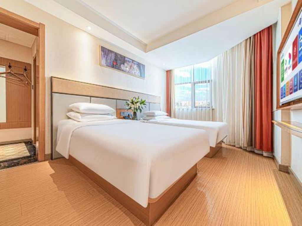 Golmud Greentree Inn Geermu Walking Street Business Hotel מראה חיצוני תמונה
