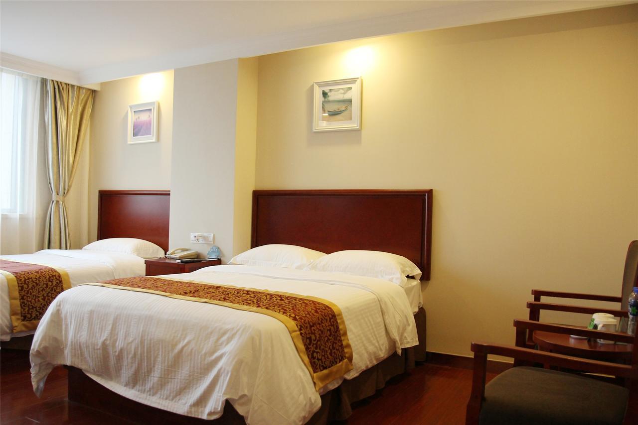 Golmud Greentree Inn Geermu Walking Street Business Hotel מראה חיצוני תמונה